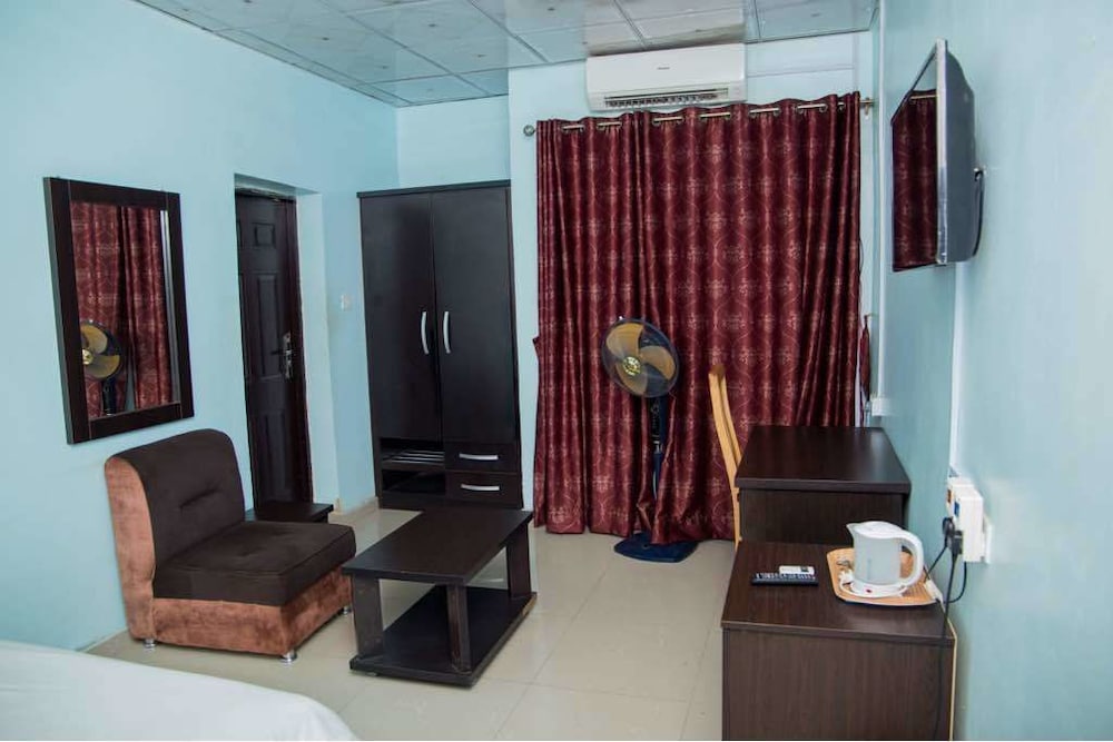 Comfort Double Room Single Use, 1 Double Bed, Accessible, Allergy Friendly photo 2