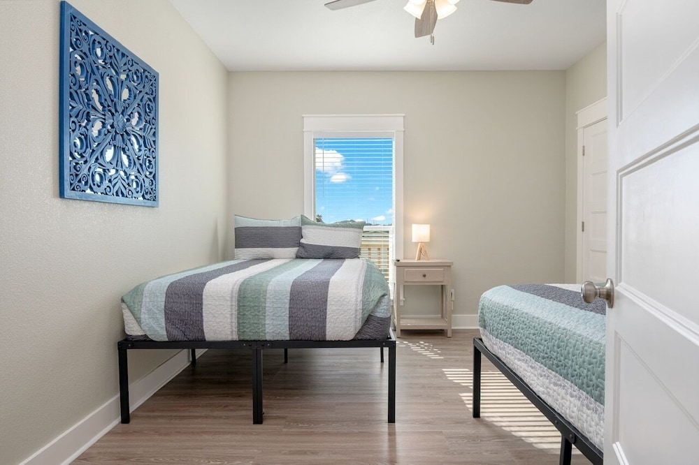 House, 3 Bedrooms photo 2