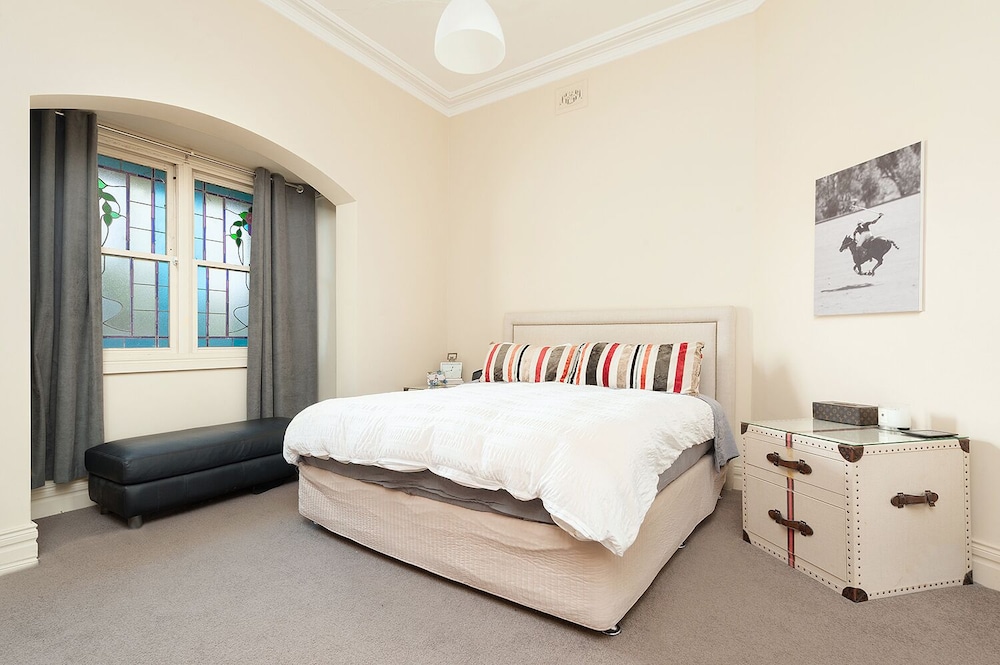 House, 4 Bedrooms photo 1