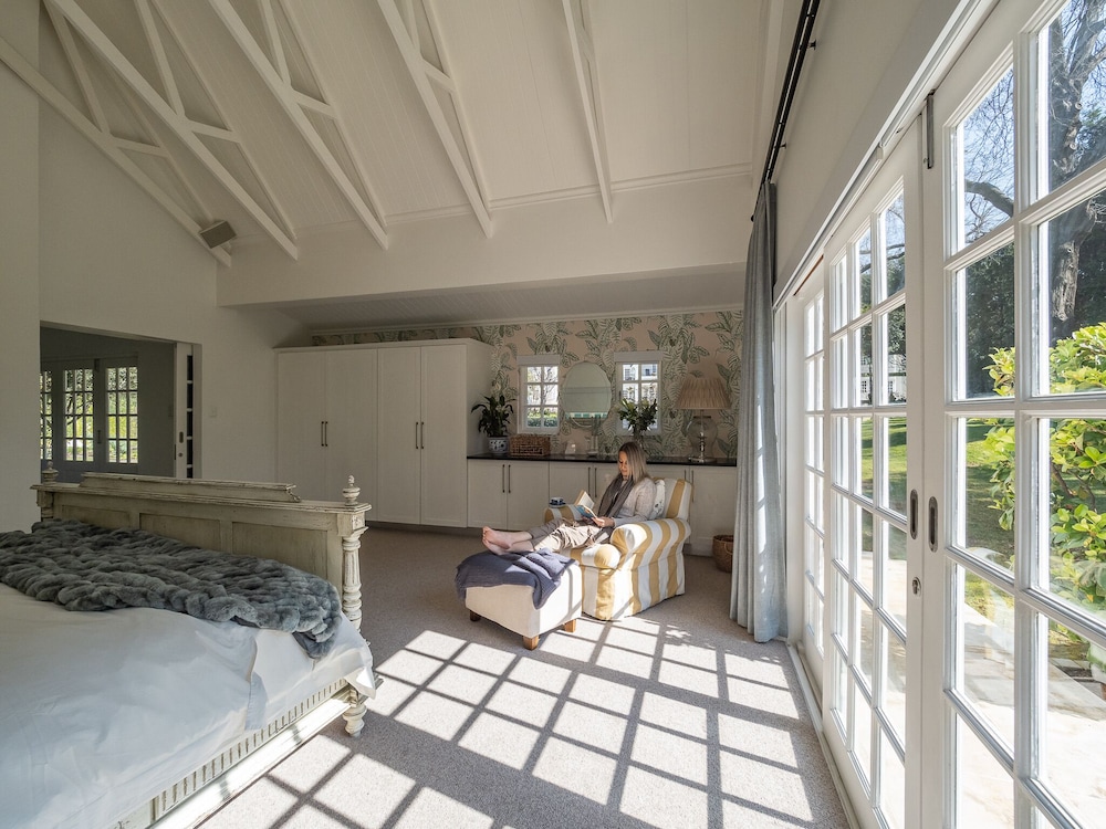 Luxury Villa photo 2