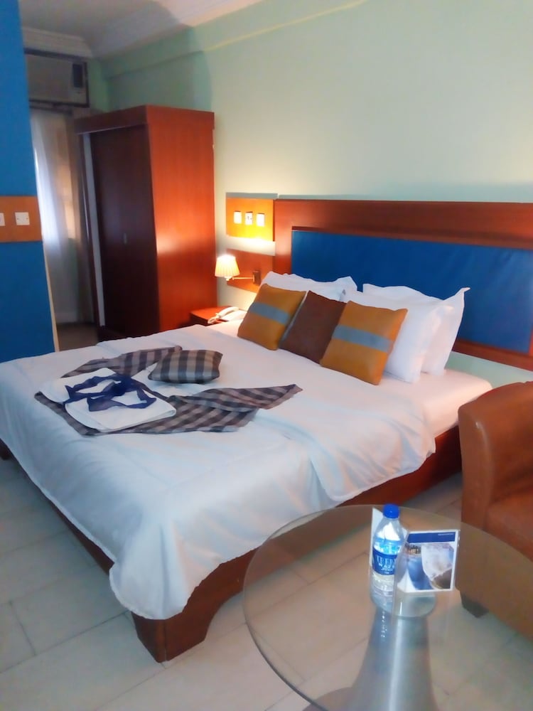 Deluxe Suite photo 1