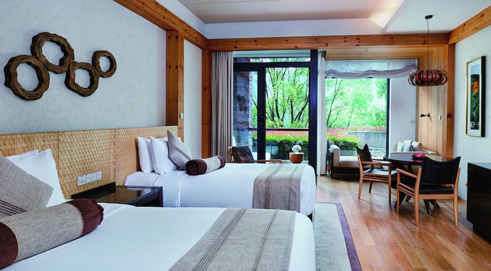 Classic Room, 1 King Bed - Photo 6