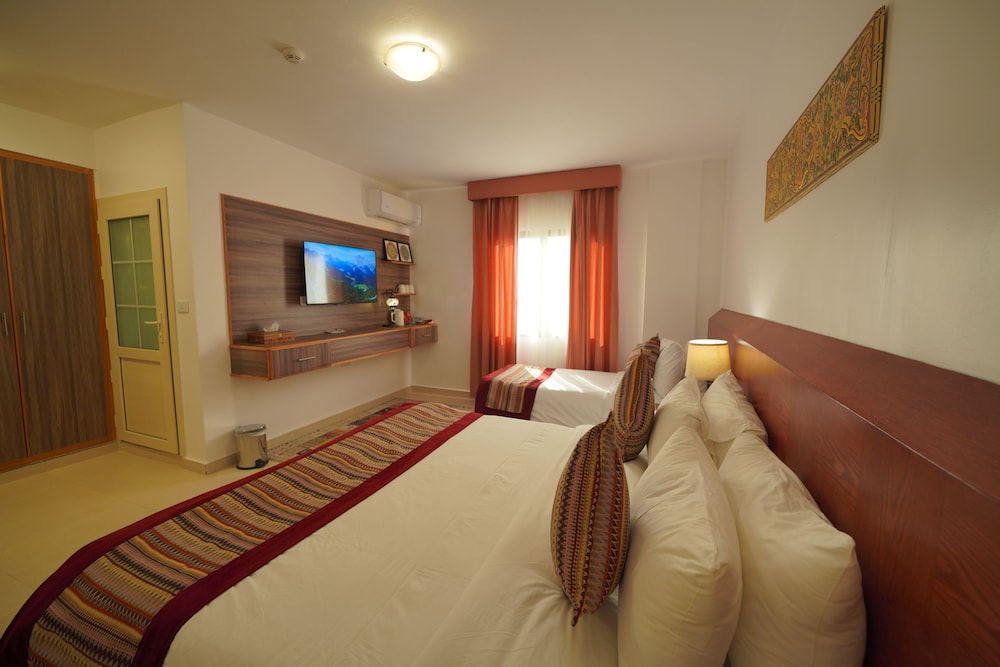 Deluxe Triple Room, Mountain View photo 1