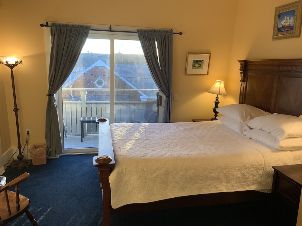 Standard Room, 1 Queen Bed photo 1