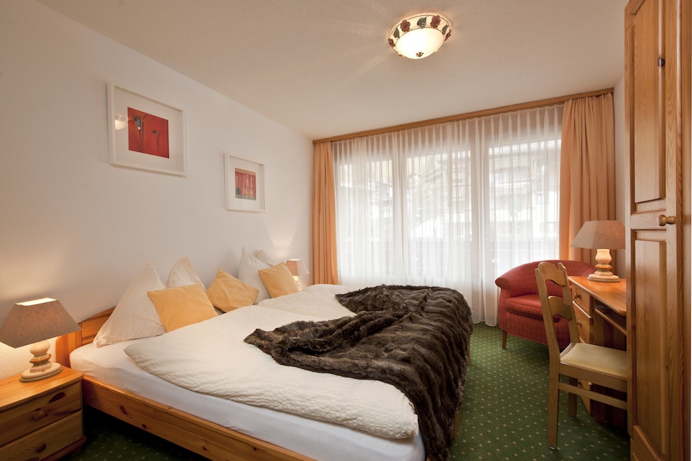 Classic Double Room, Balcony (North)