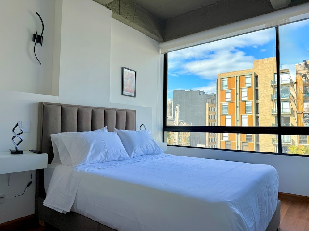 Romulus View Room, 1 King - Photo 4