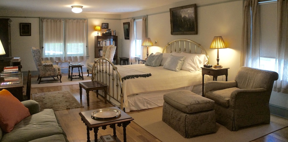 Superior Double Room (The Writer's Room) photo 1