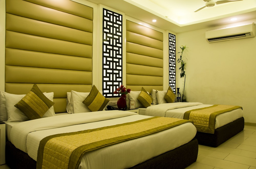 Deluxe Room - Photo 3