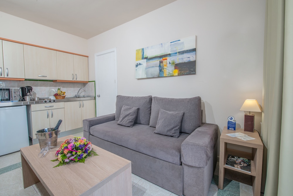 Bungalow, 2 Bedrooms (5 adults and 2 kids) photo 2