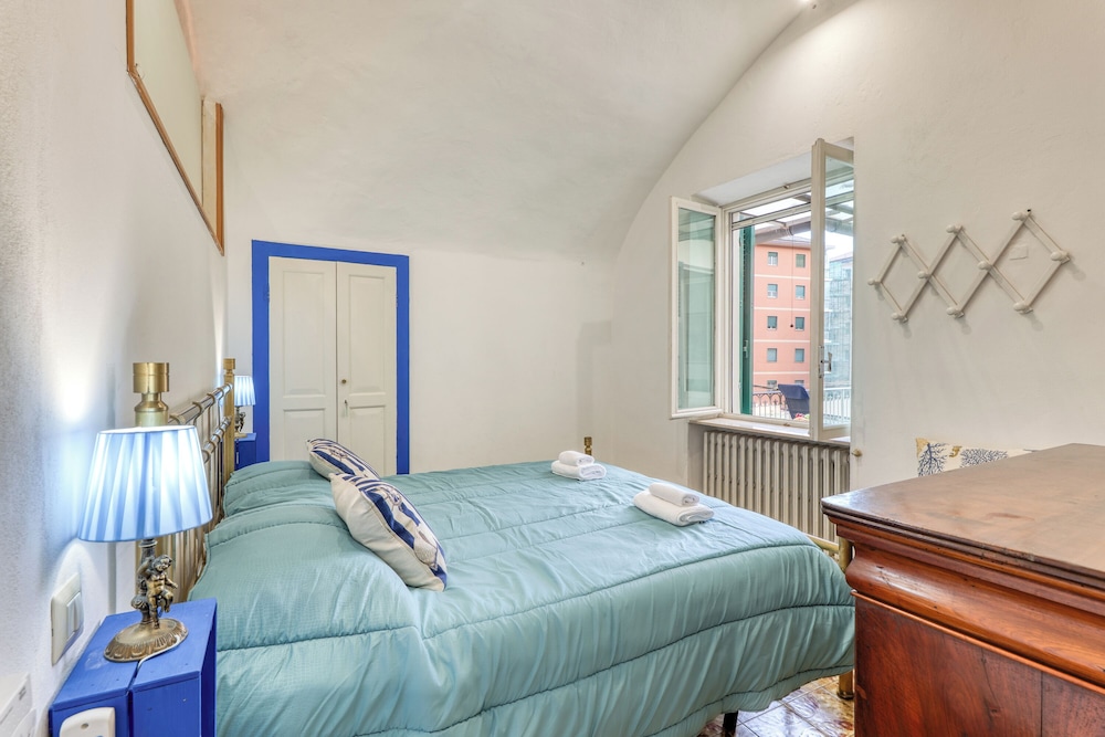 Family Apartment, Multiple Bedrooms (Casa Oneglia vicino stazione Imperia)