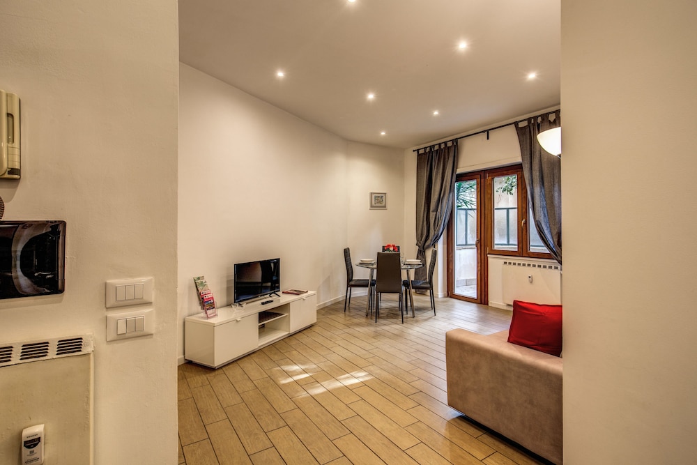 Deluxe Apartment, 2 Bedrooms, 2 Bathrooms (Via Veio 80) photo 3