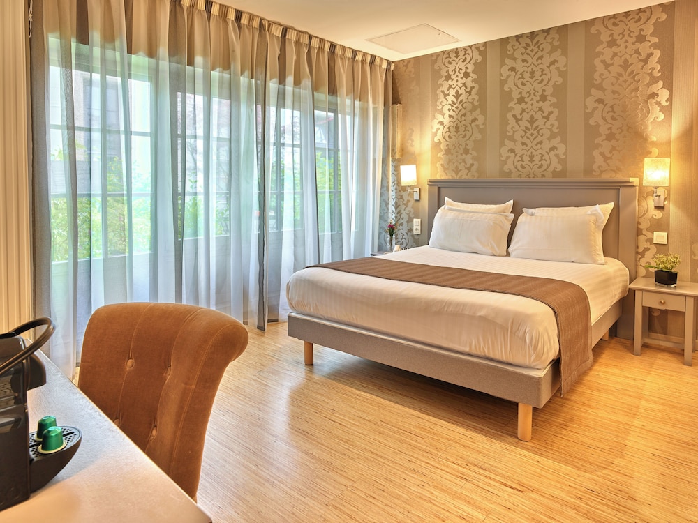 Standard Room, Accessible - Photo 3