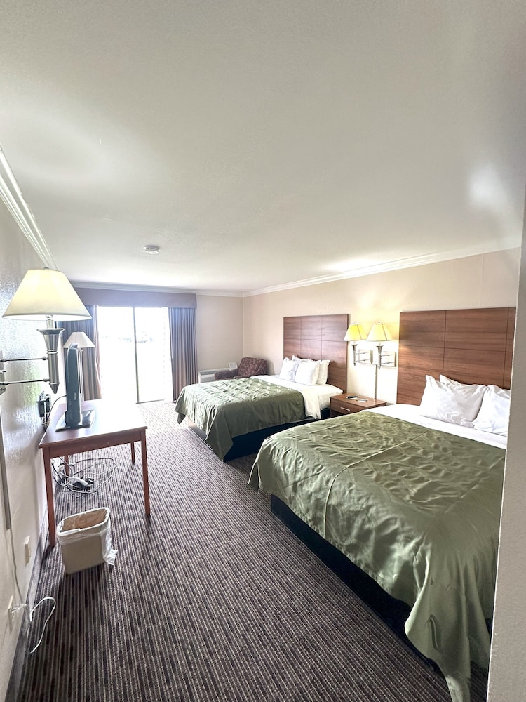 Suite, Multiple Beds, Non Smoking (Upgrade)