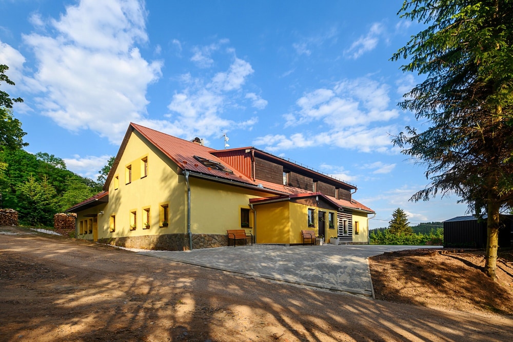 Villa photo 1