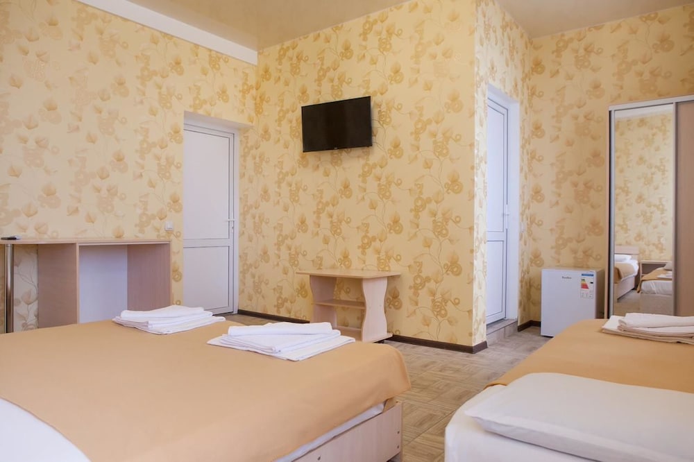 Standard Triple Room, Sea View photo 3