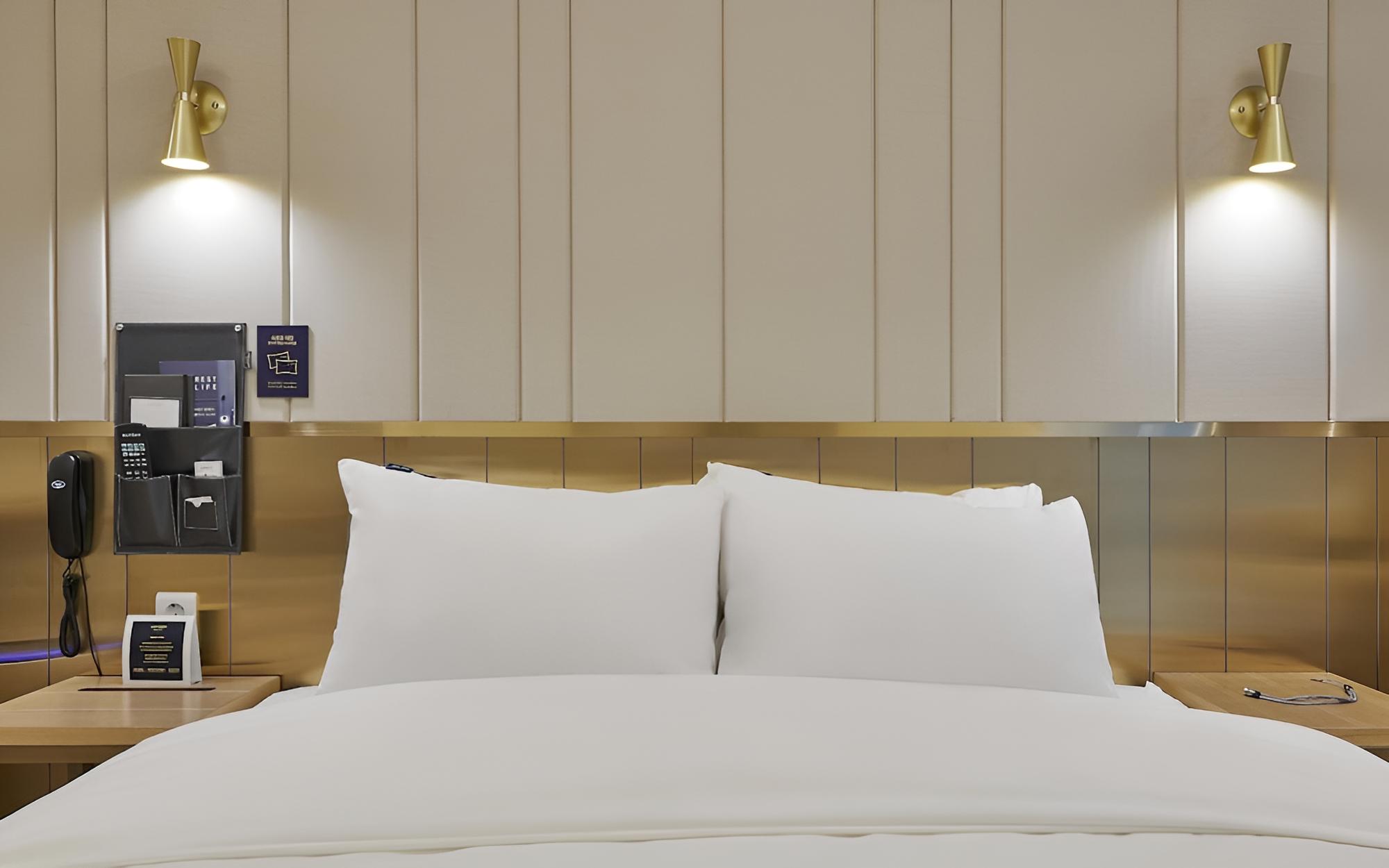 Room (VIP + bath product PKG (king bed) (55) - Photo 4