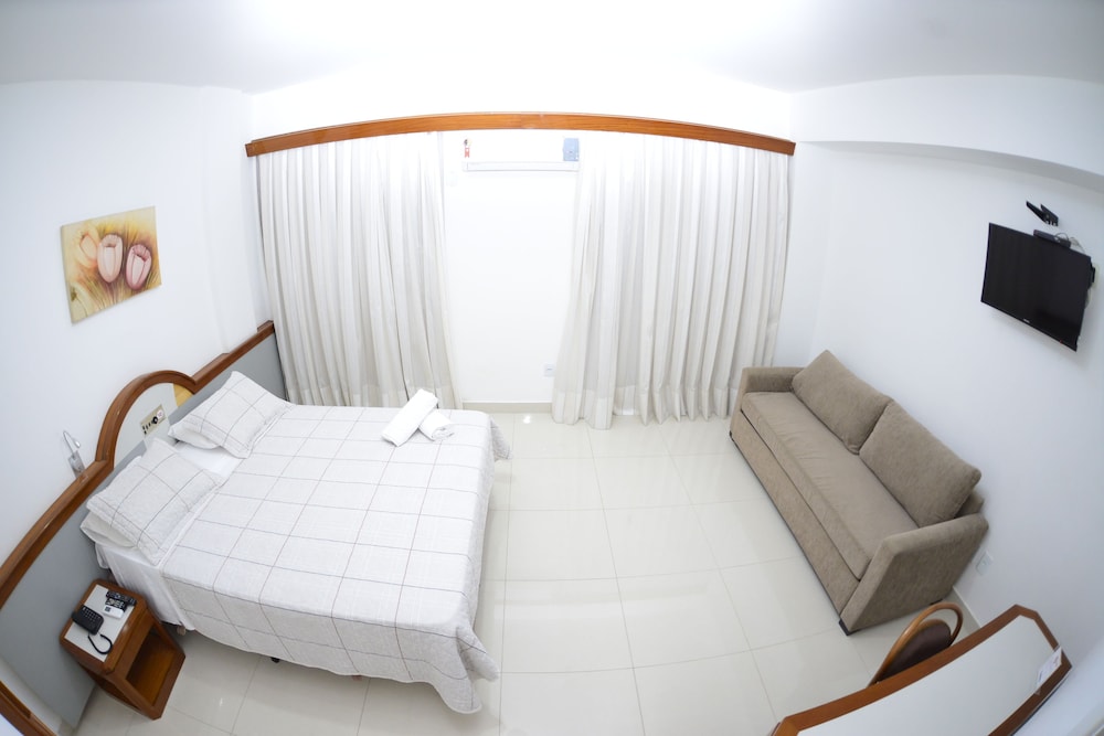Master Triple Room