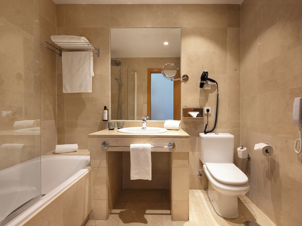 Standard Double Room - Photo 3
