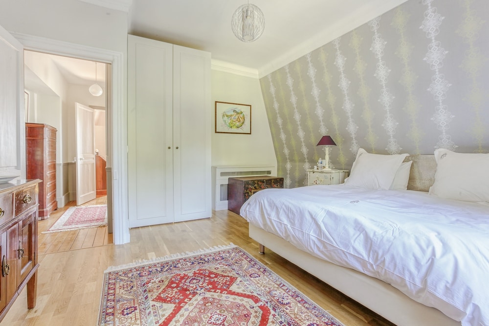 Family Suite, 2 Bedrooms, Kitchenette, Garden View photo 3