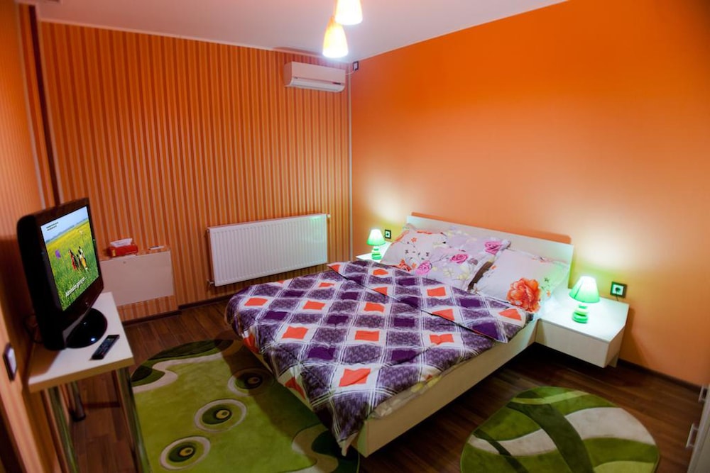Standard Suite, 1 Queen Bed with Sofa bed, Non Smoking photo 3