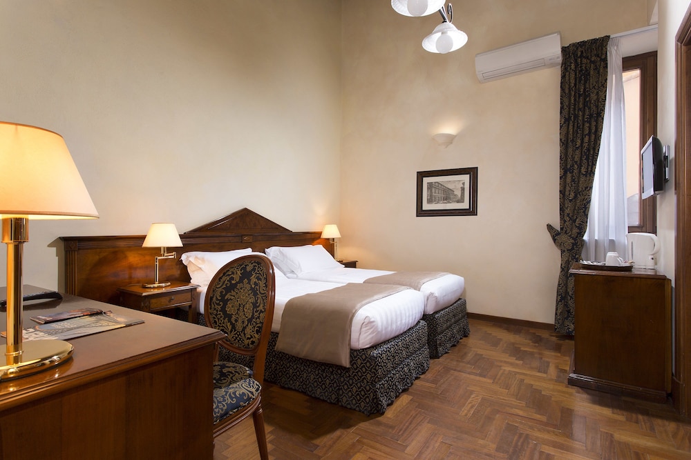 Superior Twin Room photo 3