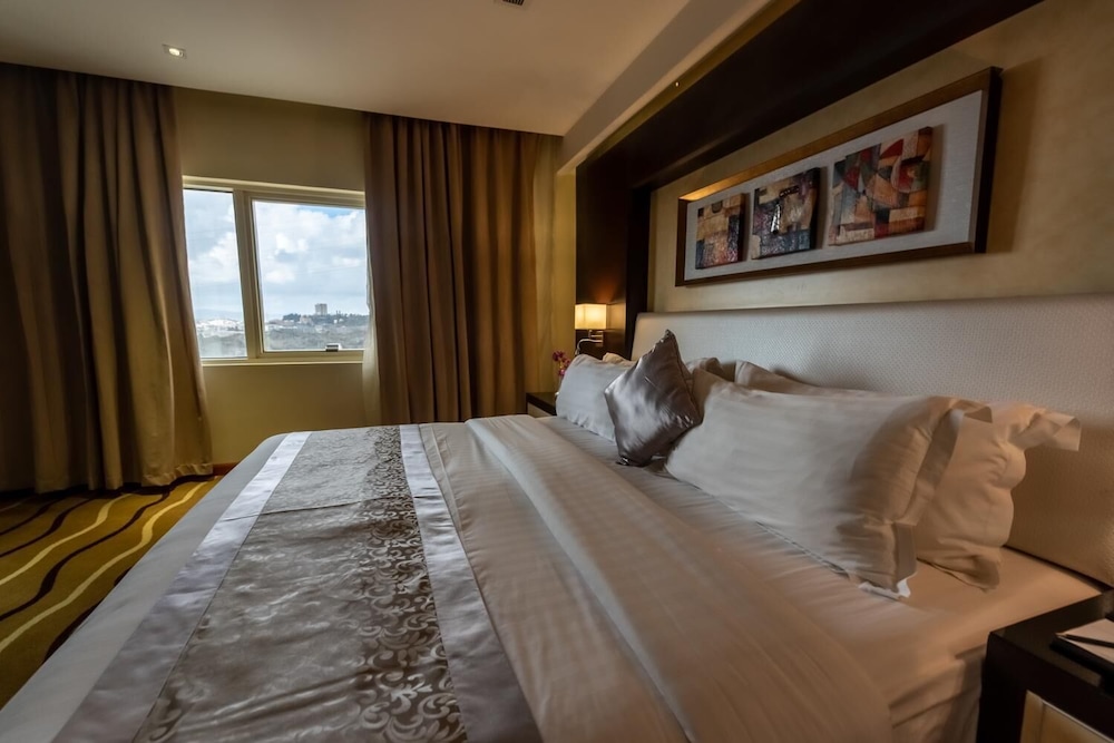 Royal Suite, 1 Bedroom photo 2