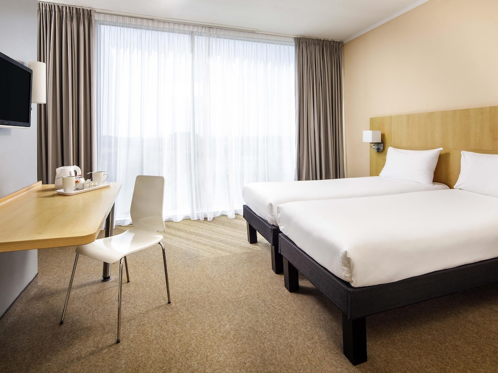 Room, 2 Twin Beds, Accessible - Photo 4