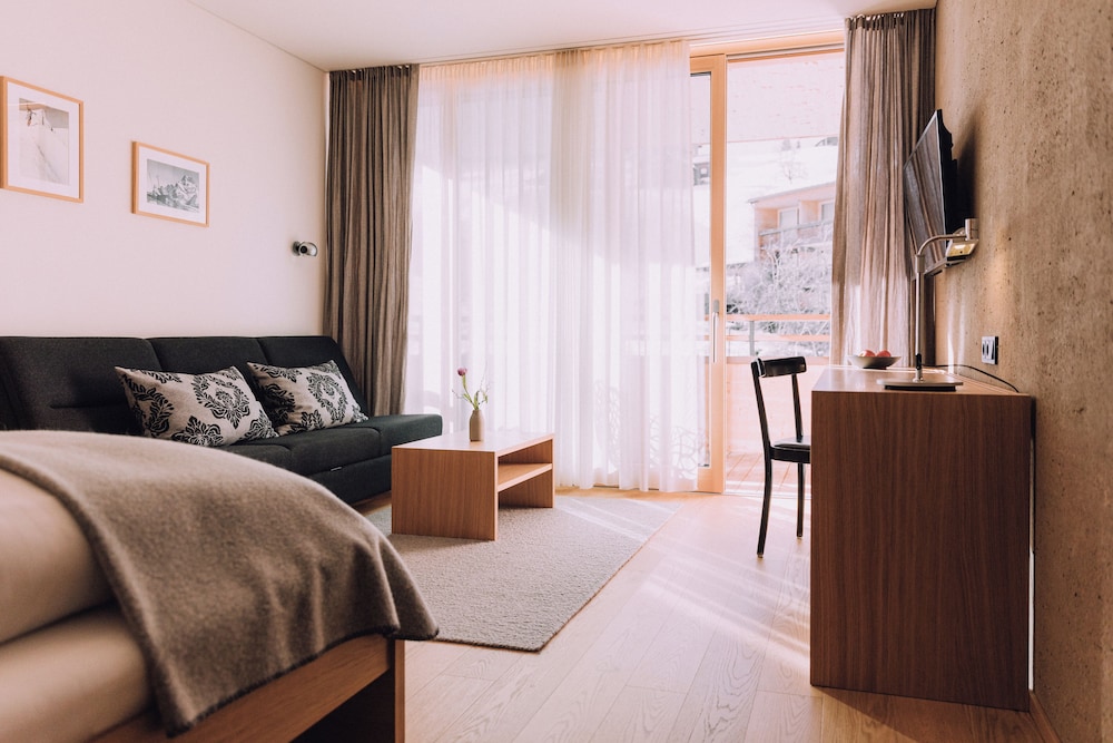 Comfort Room, Balcony, Mountain View