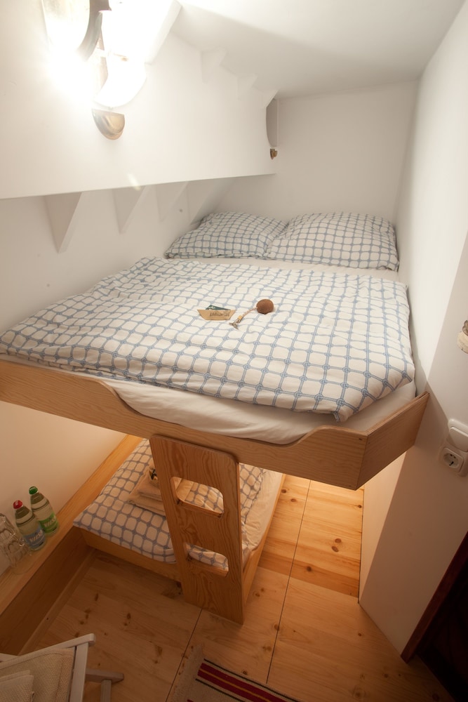 Triple Room, Shared Bathroom (Kajüte 3 - incl. Cleaning Fee 15 EUR) photo 1