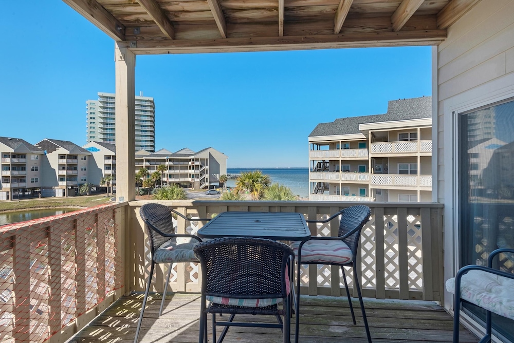 Condo, Multiple Beds (Baywatch F8) photo 1