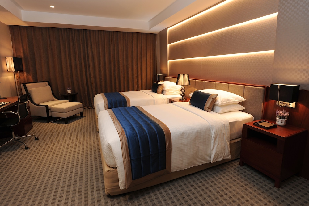 Premier Deluxe Room - Photo 6