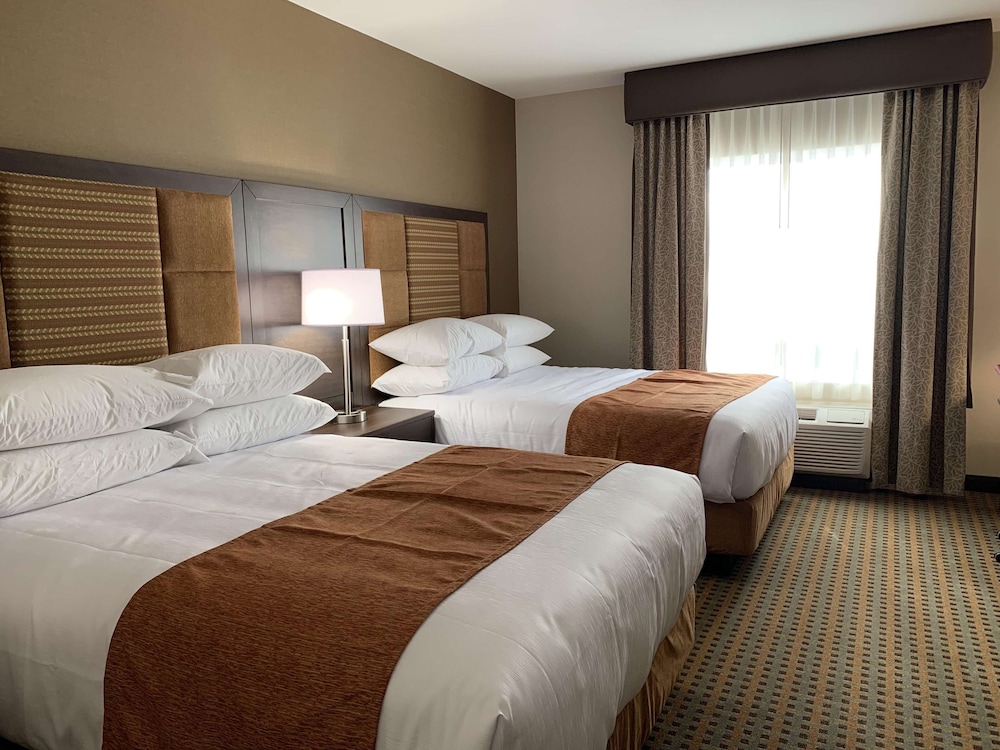 Standard Room, 2 Queen Beds, Non Smoking, Microwave