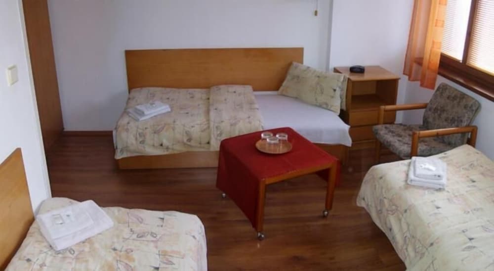 Triple Room photo 1