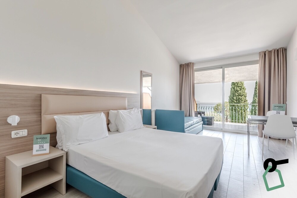 Apartment, Balcony