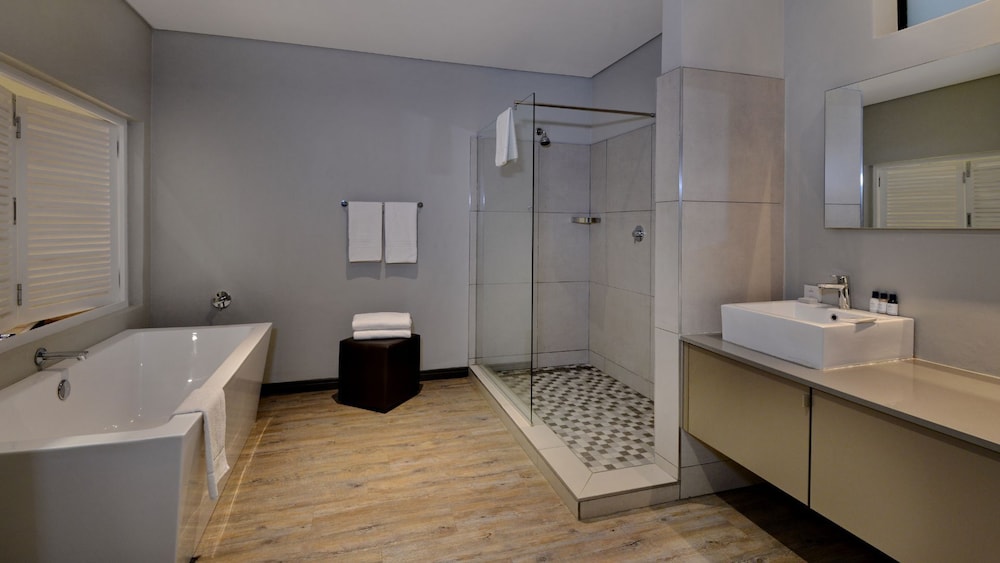 Executive Suite photo 2