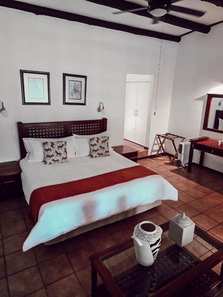 Luxury Room, Lake View photo 2