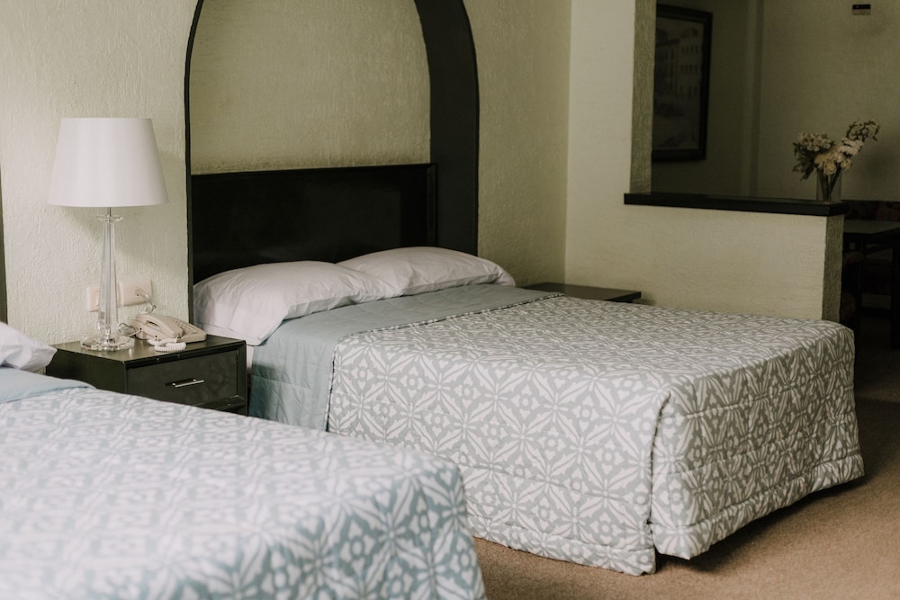 Classic Double Room, 2 Queen Beds, Non Smoking