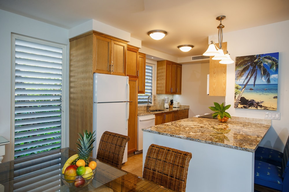 Deluxe Suite, 1 Bedroom, Partial Ocean View