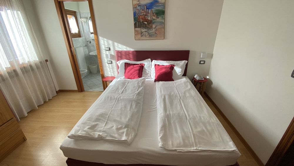 Basic Room photo 2