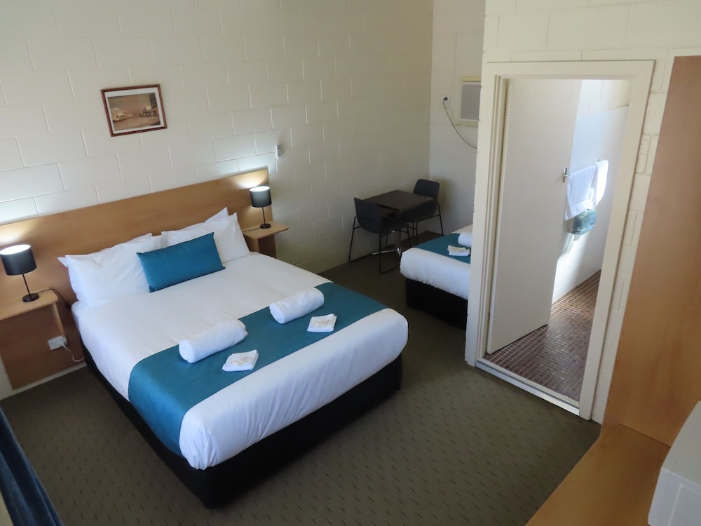 Standard Twin Room photo 1