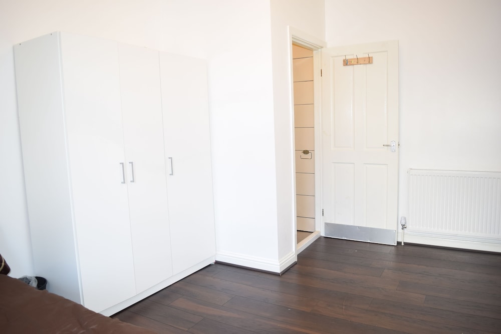 Deluxe Room, Ensuite photo 2