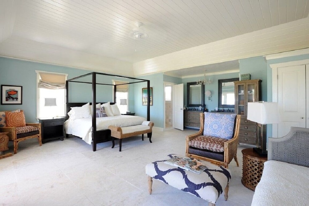 Villa photo 1