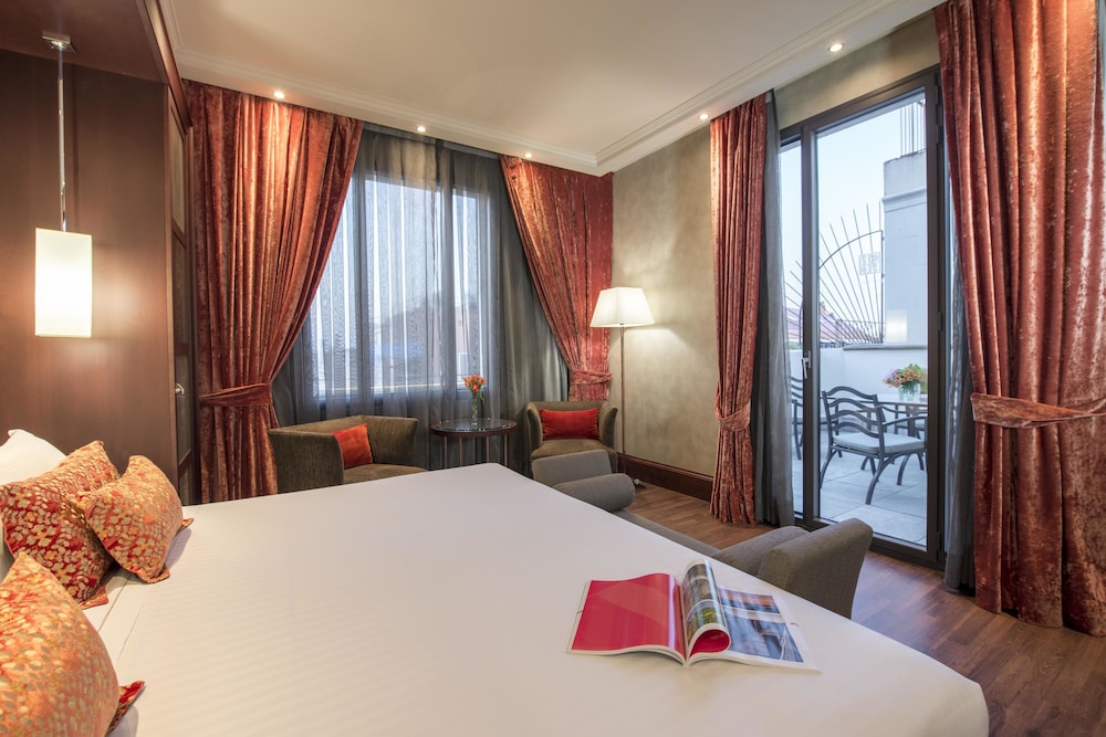 Junior Single Room, Terrace