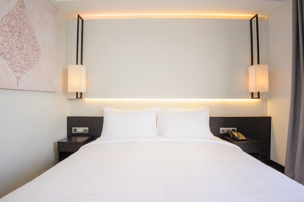 Deluxe Double Room, 1 King Bed - Photo 3