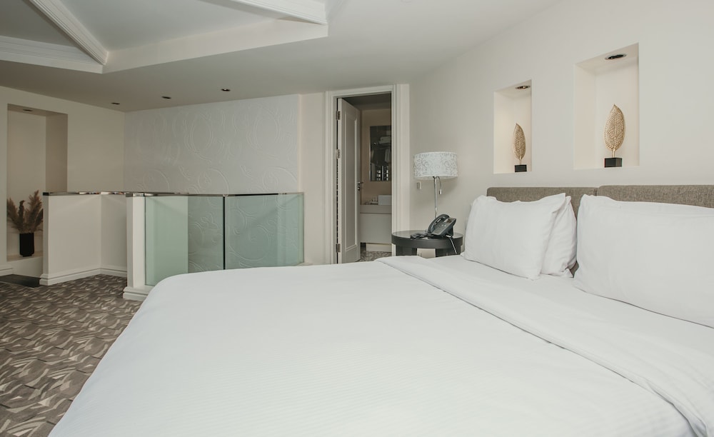 Duplex King Suite photo 2