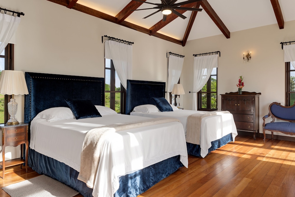 Junior Suite, 2 Queen Beds, Private Pool, Garden View (Junior Suite w/Jac. or PP) photo 3