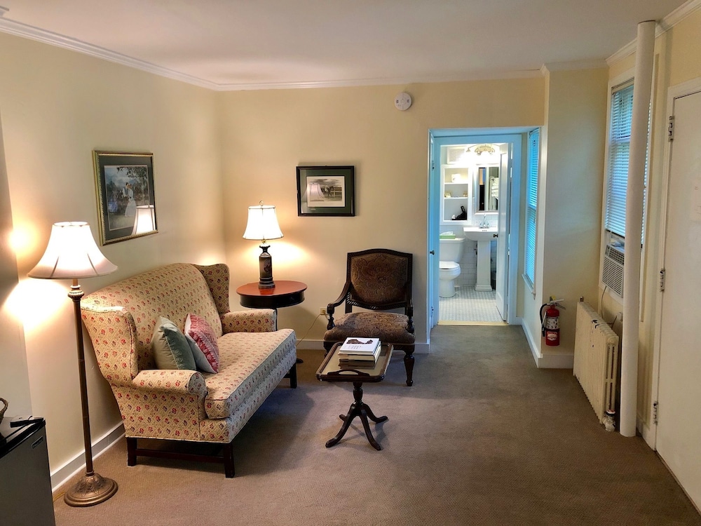 Deluxe Double Room, Ensuite (Queen with Porch #19) - Photo 7