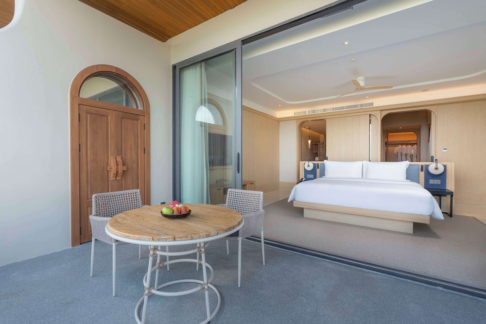Grand Family Sea View Suite - Photo 3