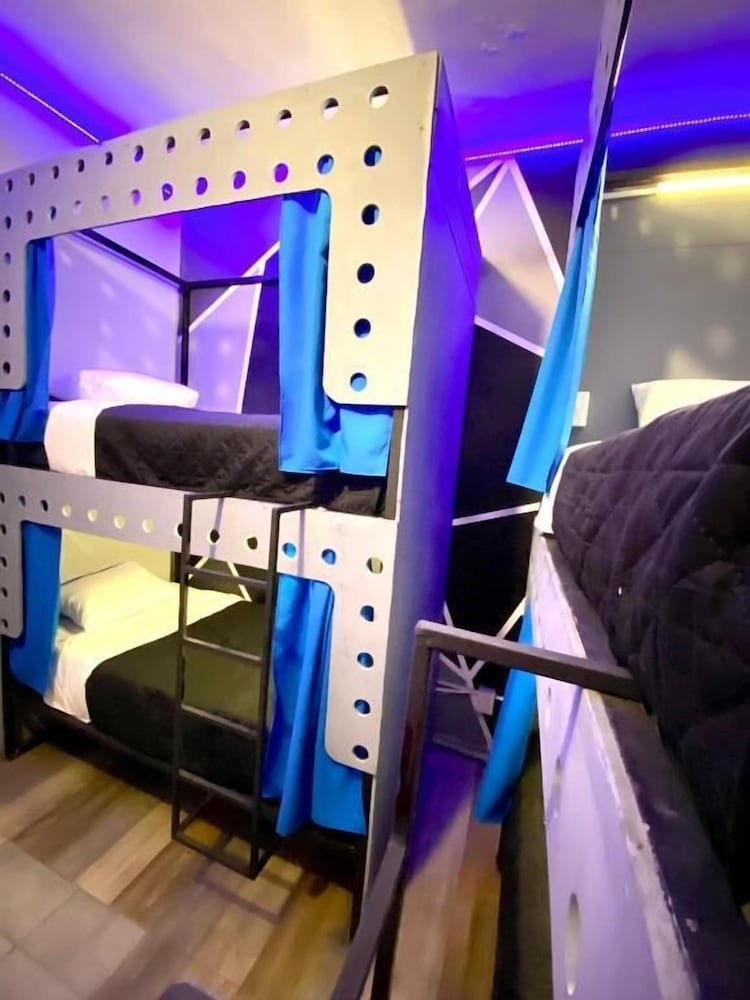 Shared Dormitory, Mixed Dorm, Shared Bathroom