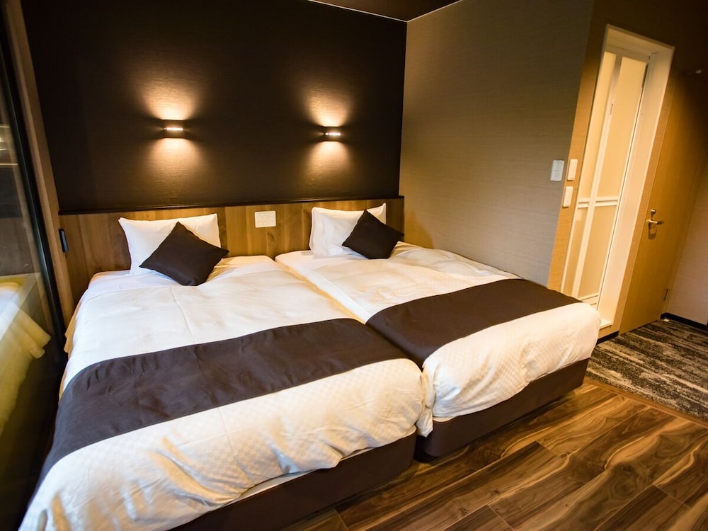 Modern Western-Style Room with Open-air Bath, Smoking photo 2